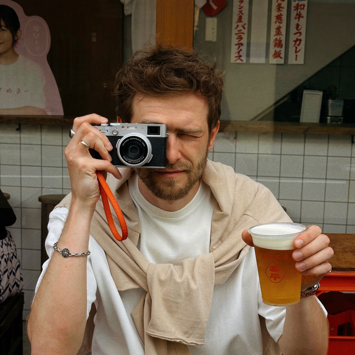 Författarfoto Carlos Mendoza